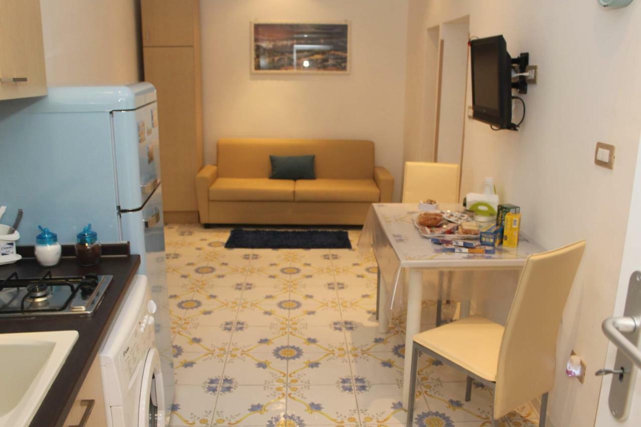 Molo 19 Apartment Наполи Екстериор снимка